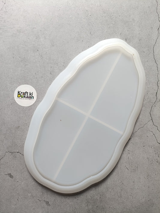 Oval tray mould 28.5x16cm, white rim with angled divider lines