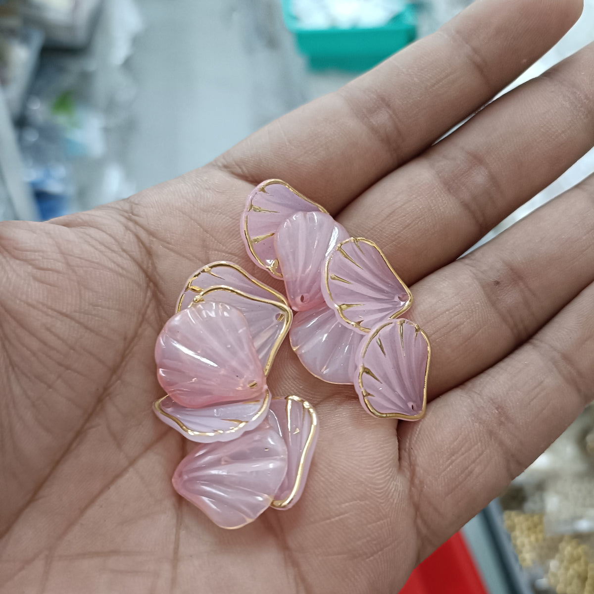 Acrylic petal beads pack of 50