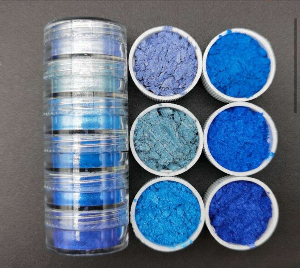 6in1 MICA Box A6 with 6 small round jars of blue mica powder and a clear stack