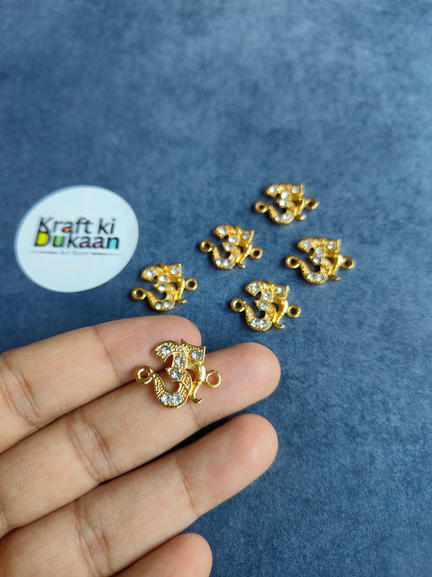 Rakhi Bracelet Pendant Pack of 6 - R17