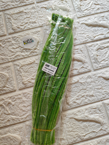 Pipe cleaners, grass green pack of 100 in clear bag