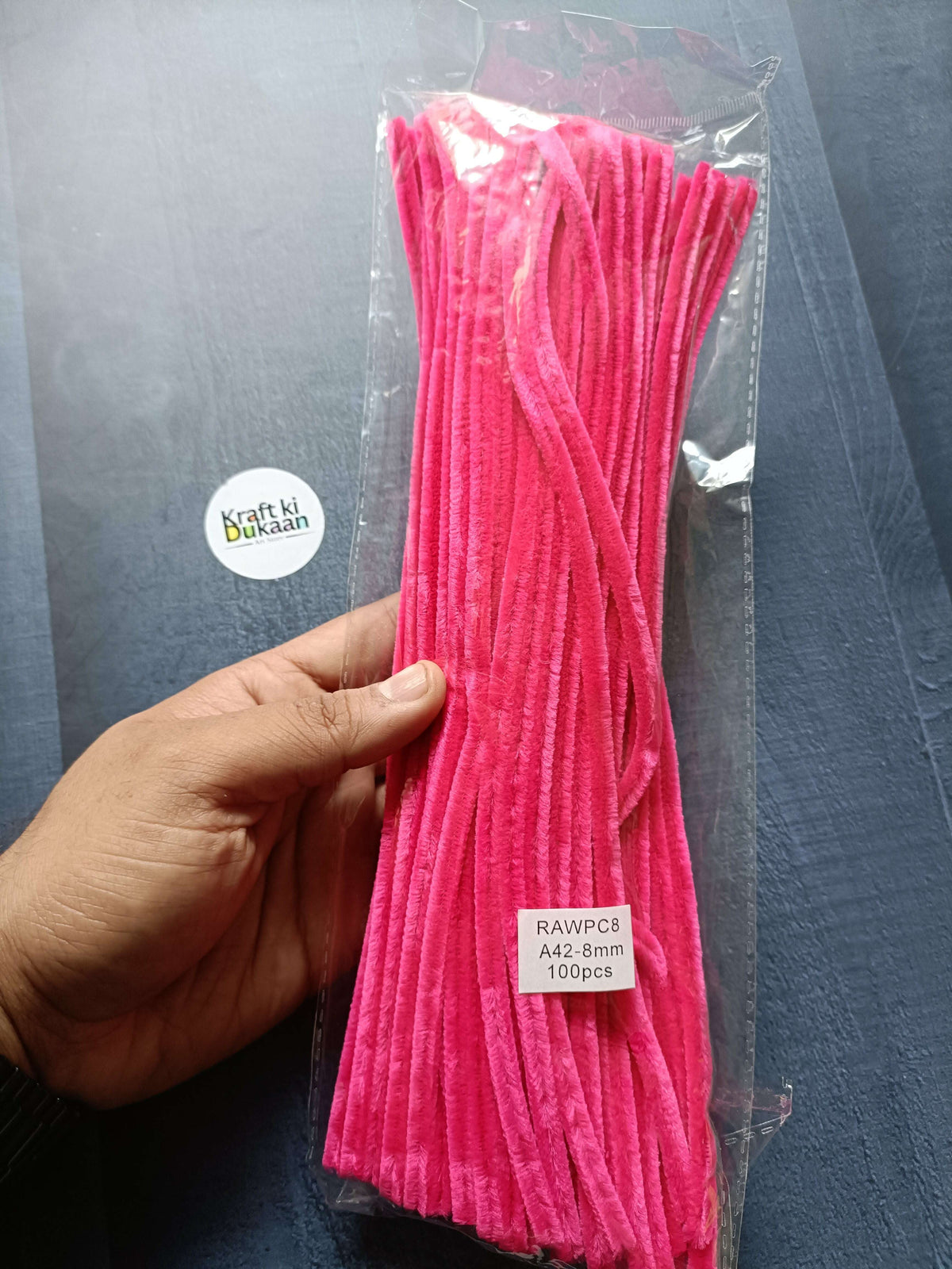 Bright pink 8mm pipe cleaner set of 100 in clear plastic bag, straight bundle