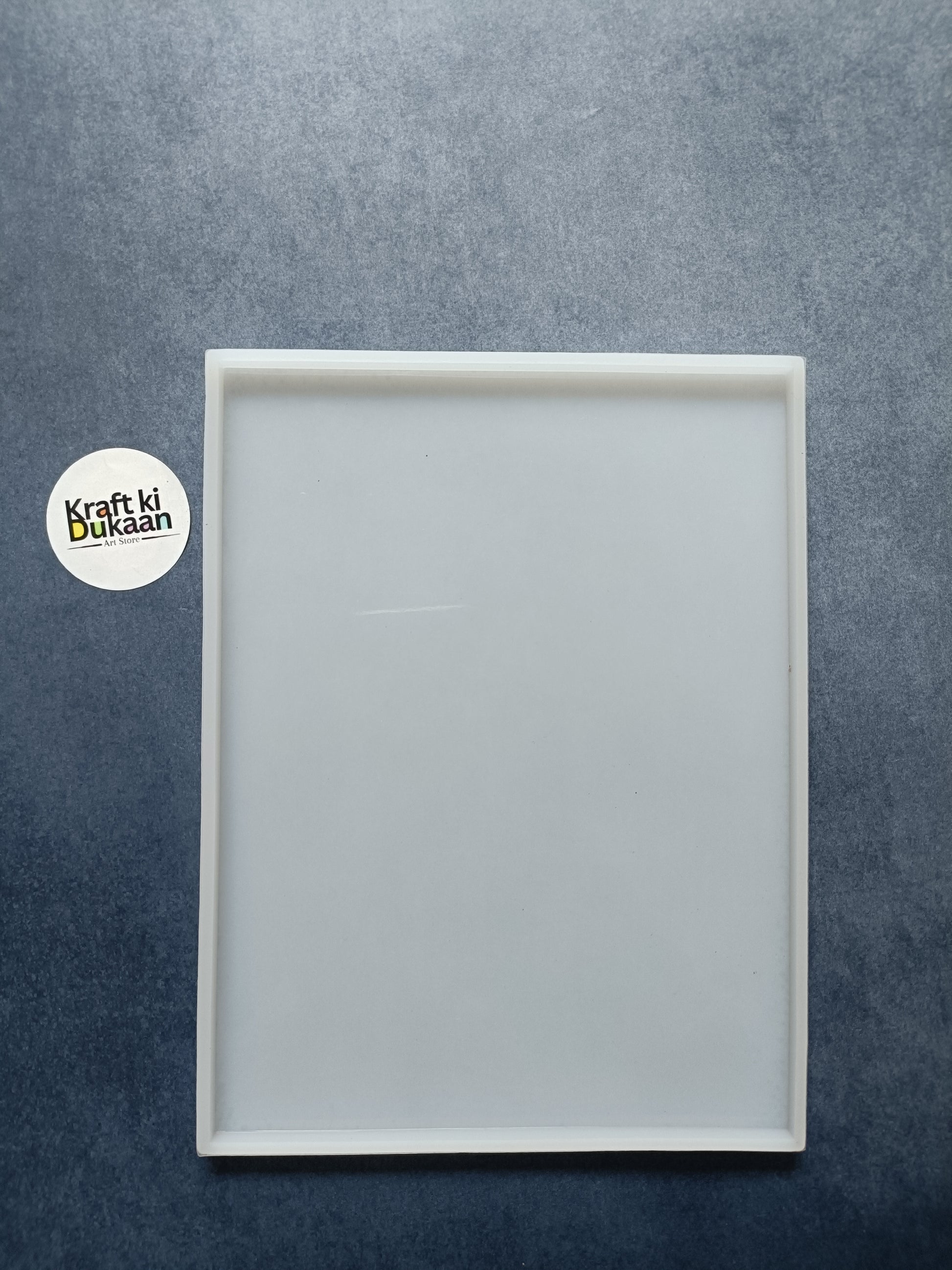 Plain rectangular mould with white frame and shallow inner border