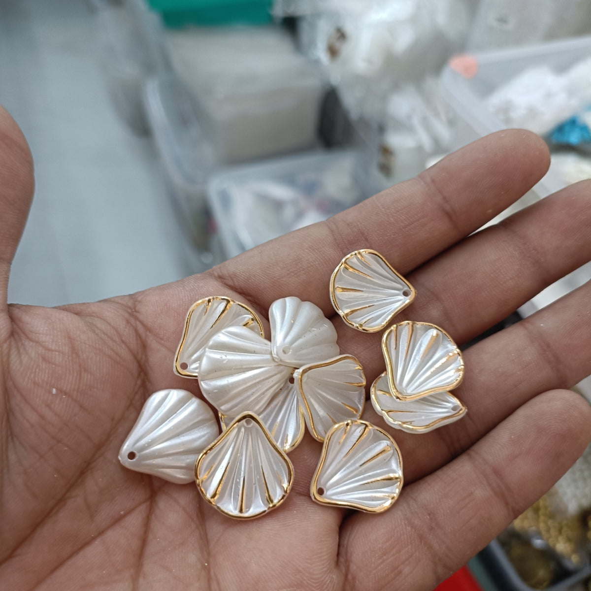 Acrylic petal beads pack of 50