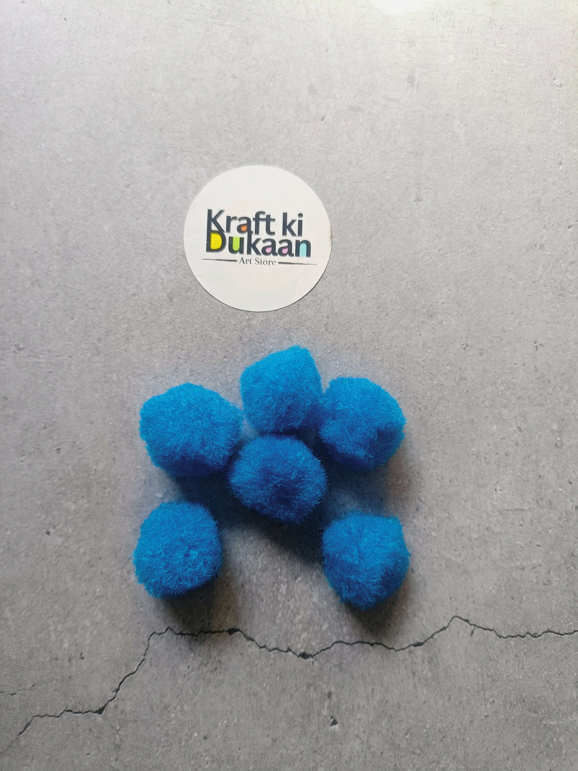 2cm bright blue pompom balls, craft set