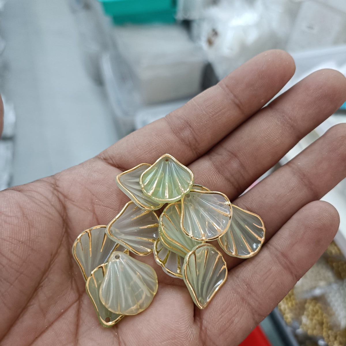 Acrylic petal beads pack of 50