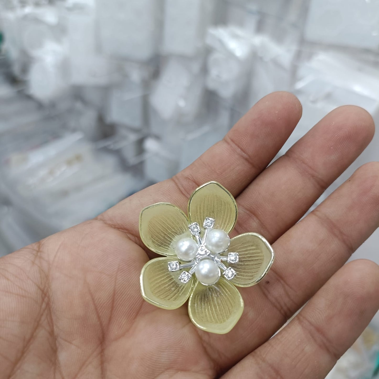 Ready Acrylic Petal pearl flowers