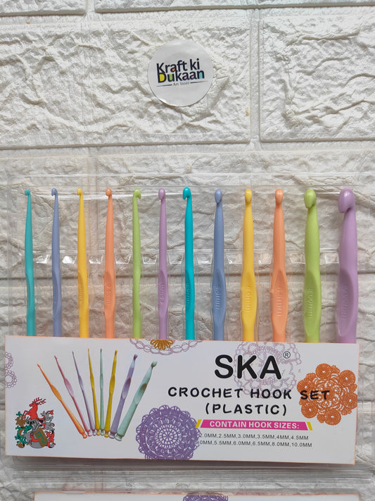 Plastic crochet hook set, 12-piece, assorted colors on retail card