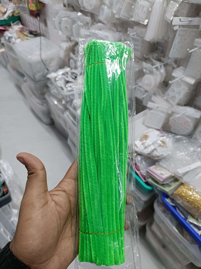 Pipe cleaner plain 8mm, pack of 100 (bright green)