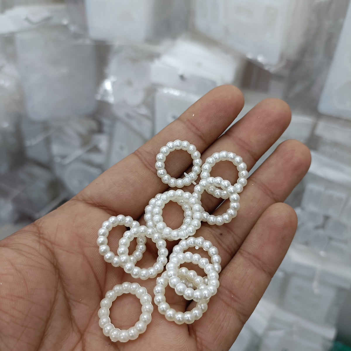Pearl beaded rings, white round bead loops (pack of 25)