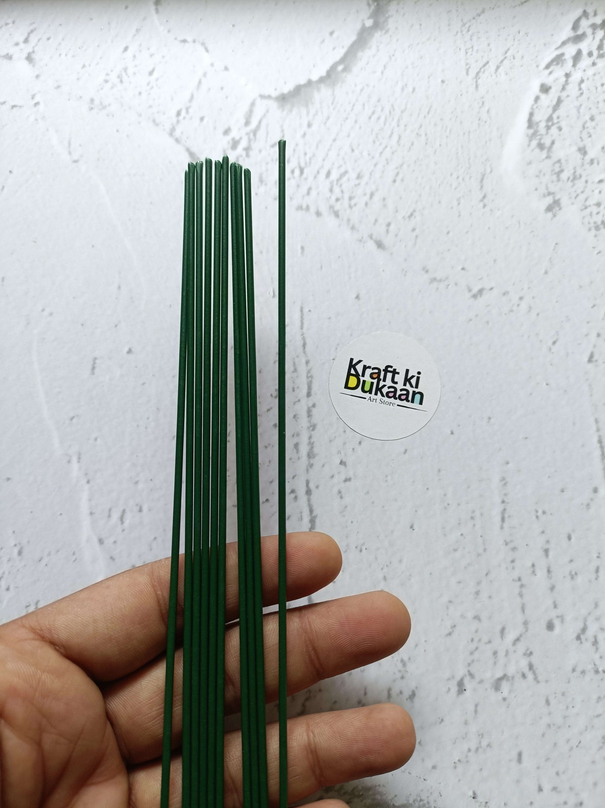 Green plastic-coated wire sticks, bundle of 10, straight rods