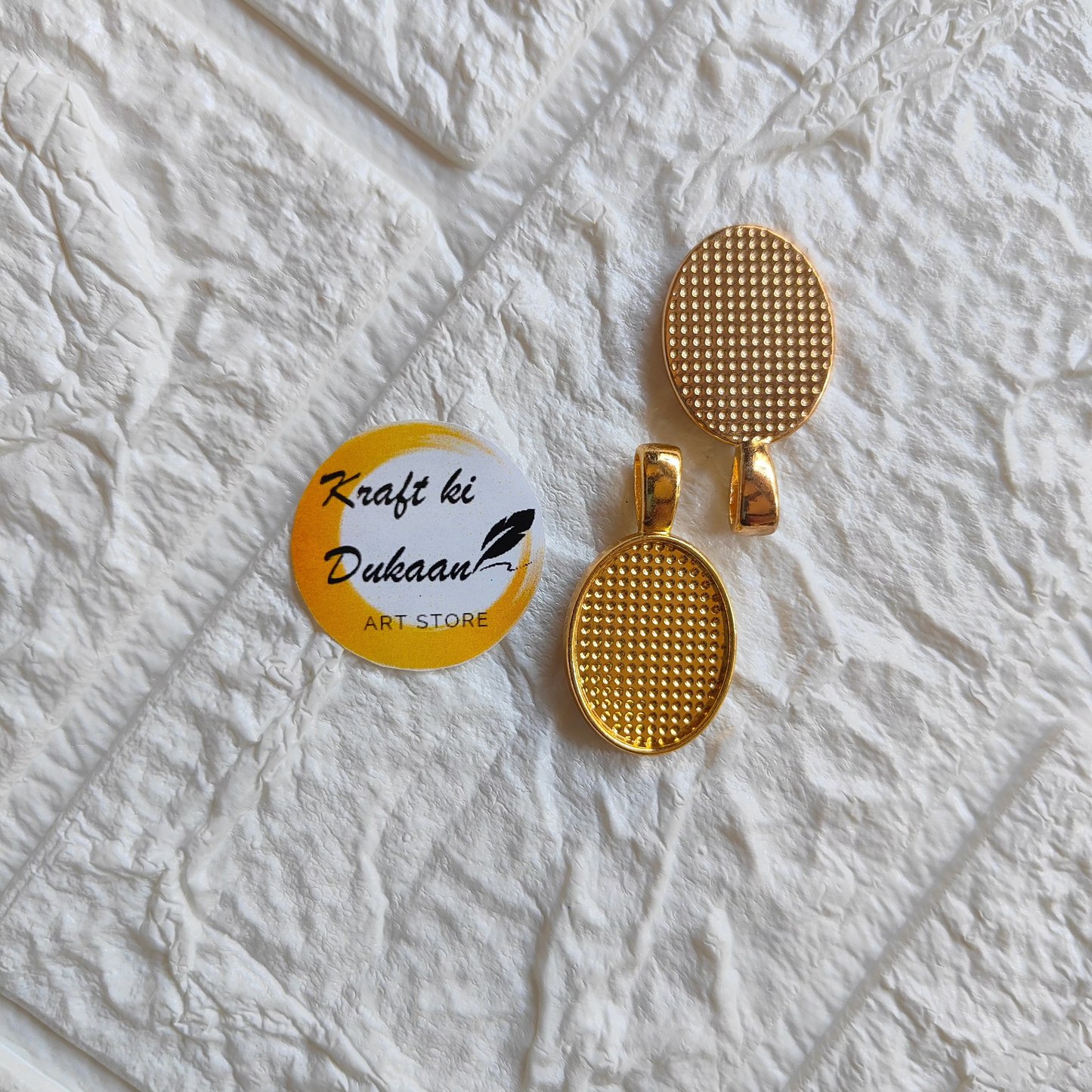 Kraft ki Dukaan round pendant set for jewelry featuring a textured gold design