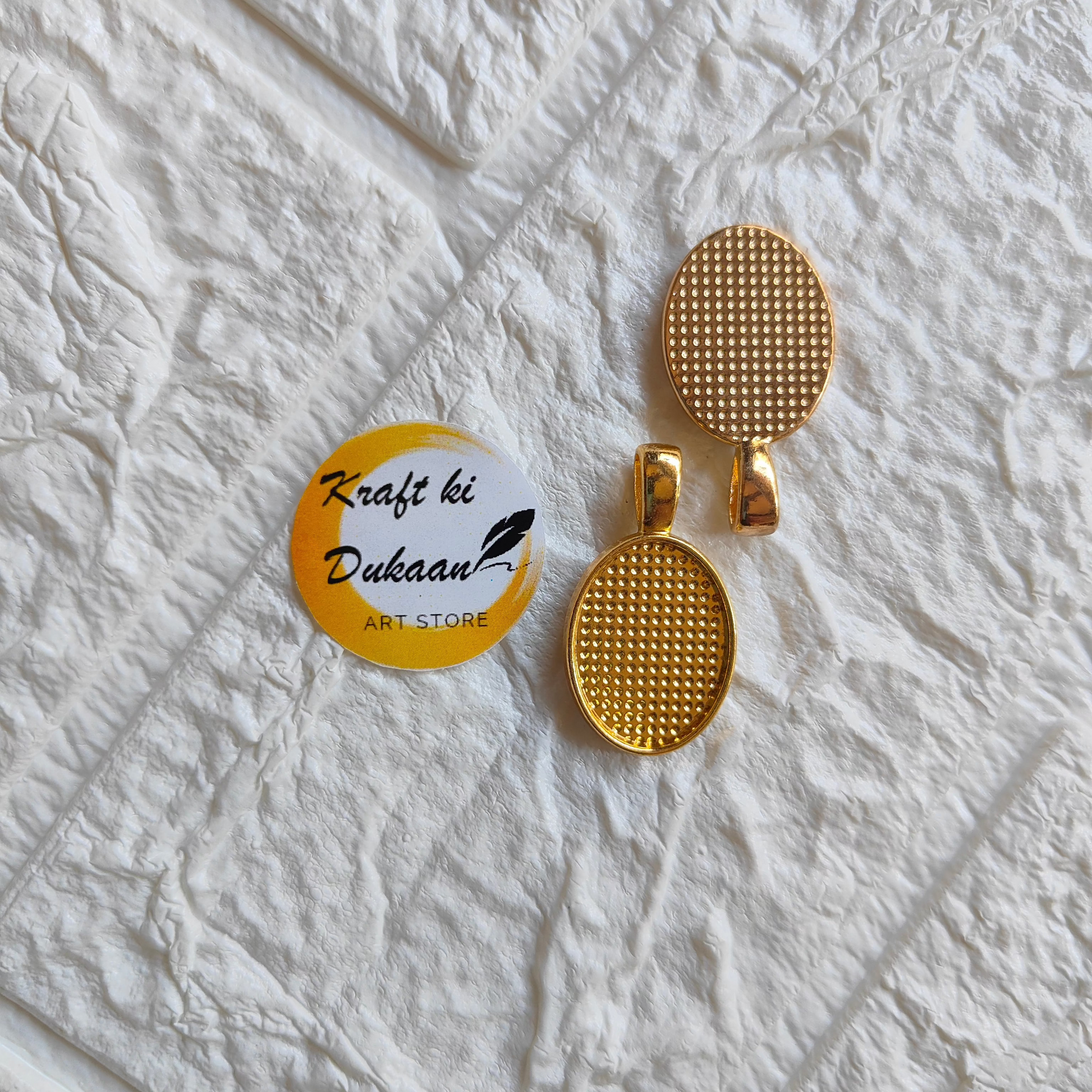 Kraft ki Dukaan round pendant set for jewelry featuring a textured gold design