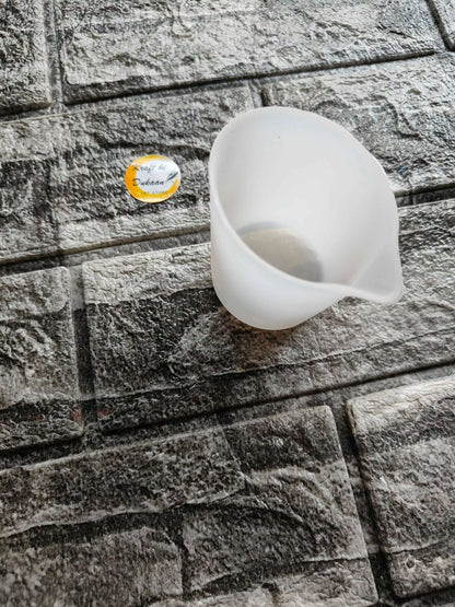 Silicon 100ML Cup, white small cup with curved opening