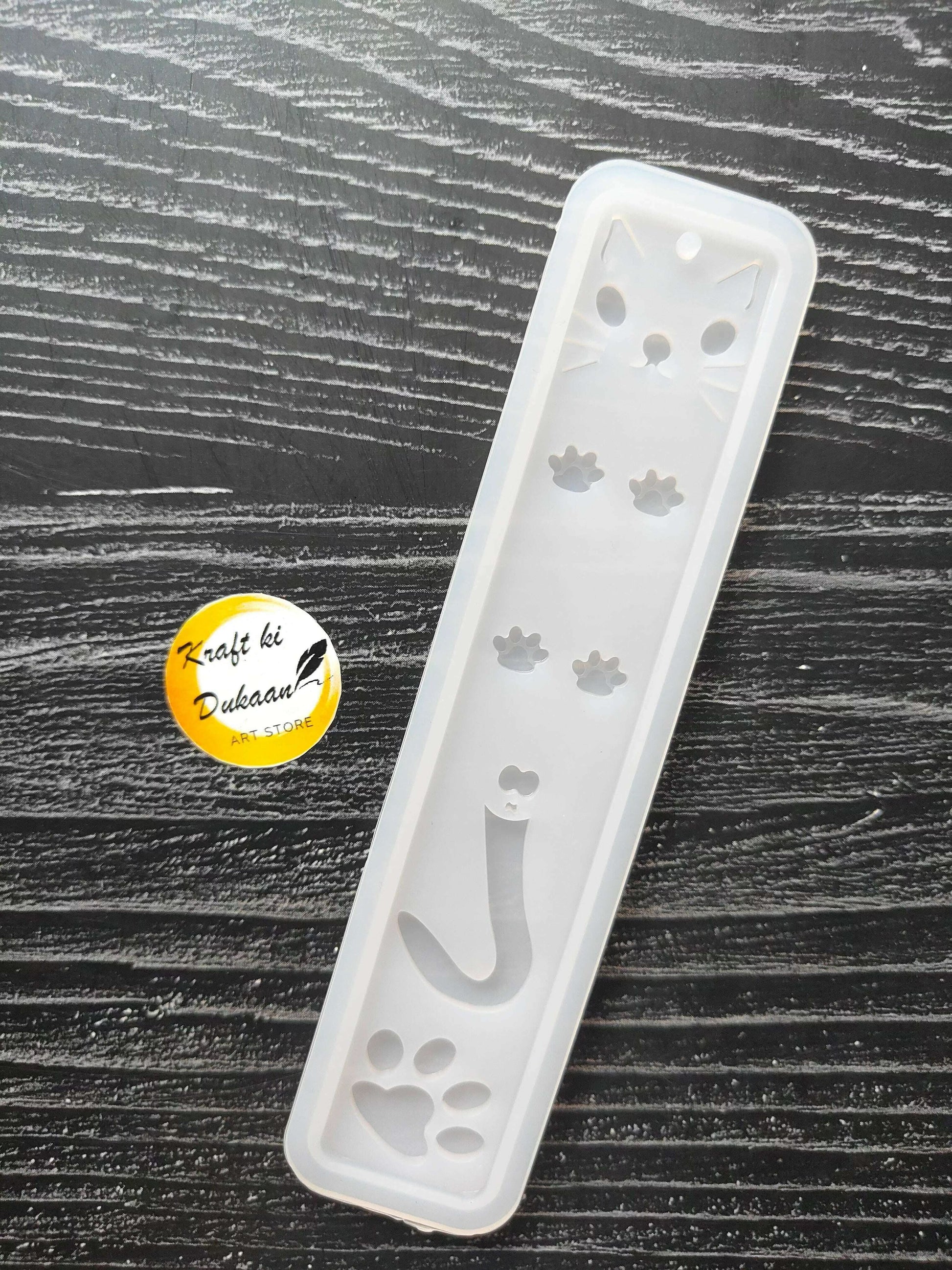 silicone-bookmark-mold-for-resin-cat-paw-design