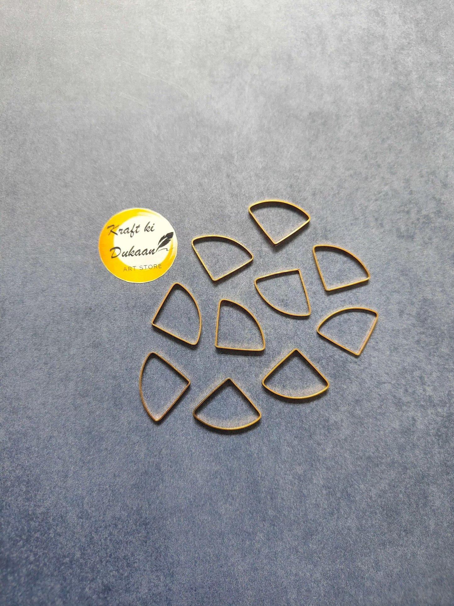 Curved triangle bezel 10PC set of gold-tone frames, assorted shapes