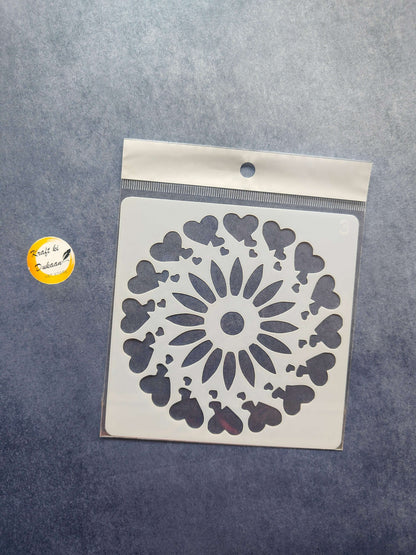 Stencil circular con flor y formas de pétalos con huecos